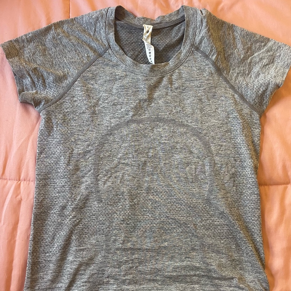Lululemon Swiftly Tech Short Sleeve Race